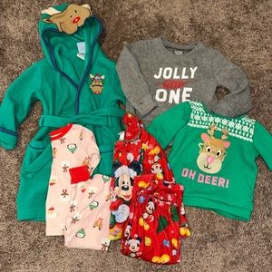 Toddler 24m and 2T Christmas holiday sweater robe pajamas bundle!
